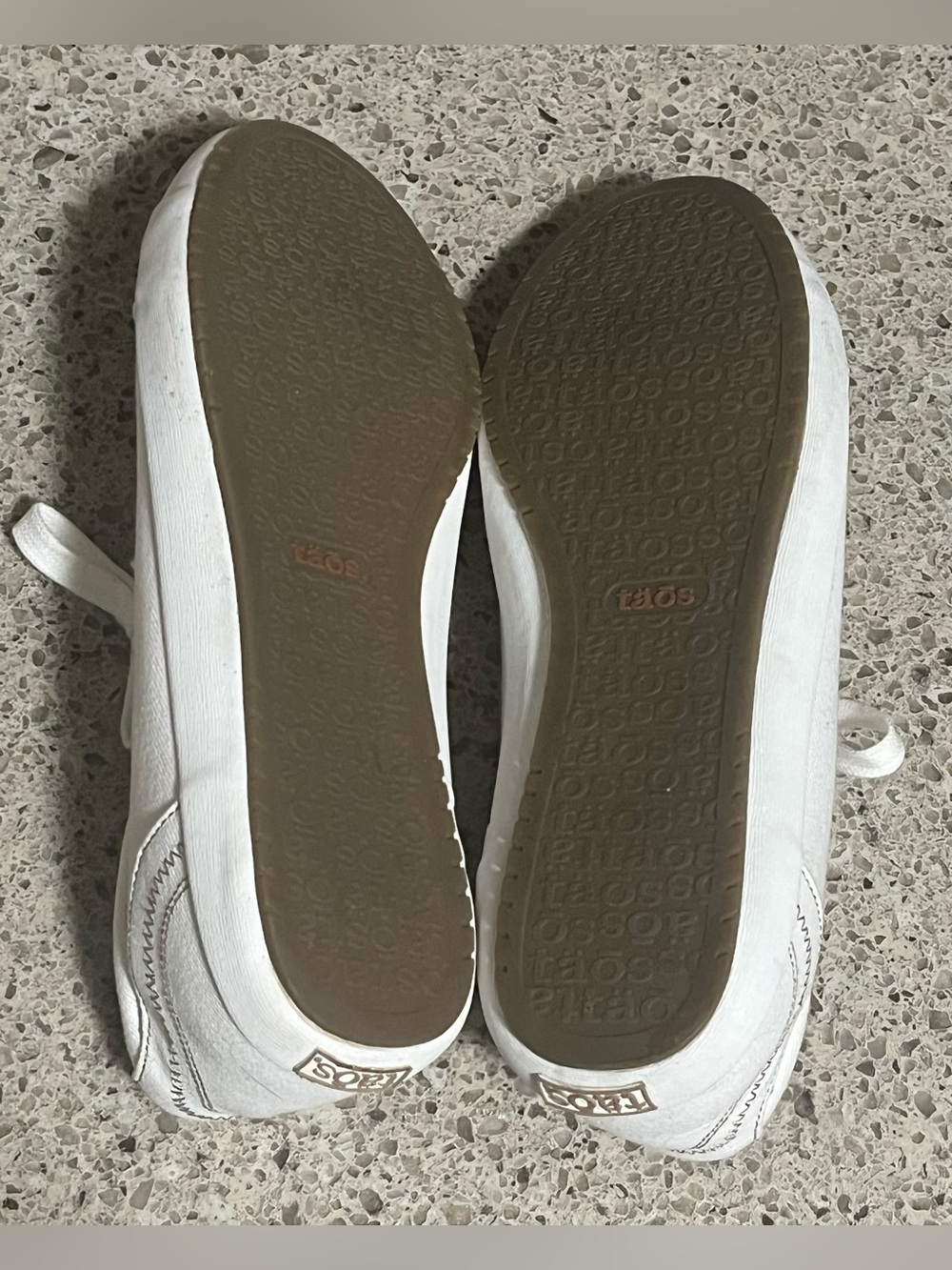 Taos Star Classic Women's Cream-White Lace-Up Sneakers size 11 EUC - Picture 8 of 10